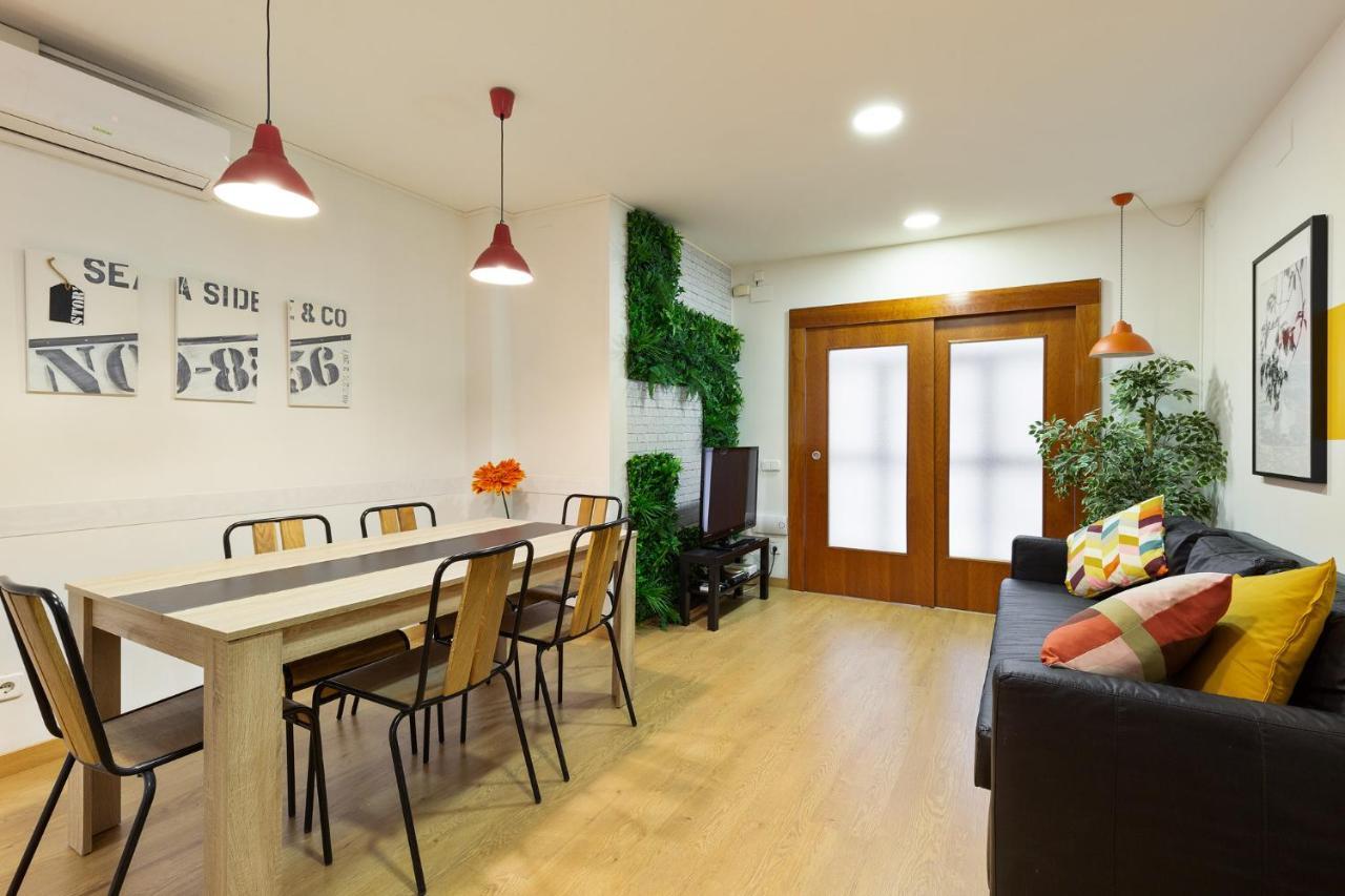 Stay U-Nique Apartments Passatge De Font Barselona Dış mekan fotoğraf
