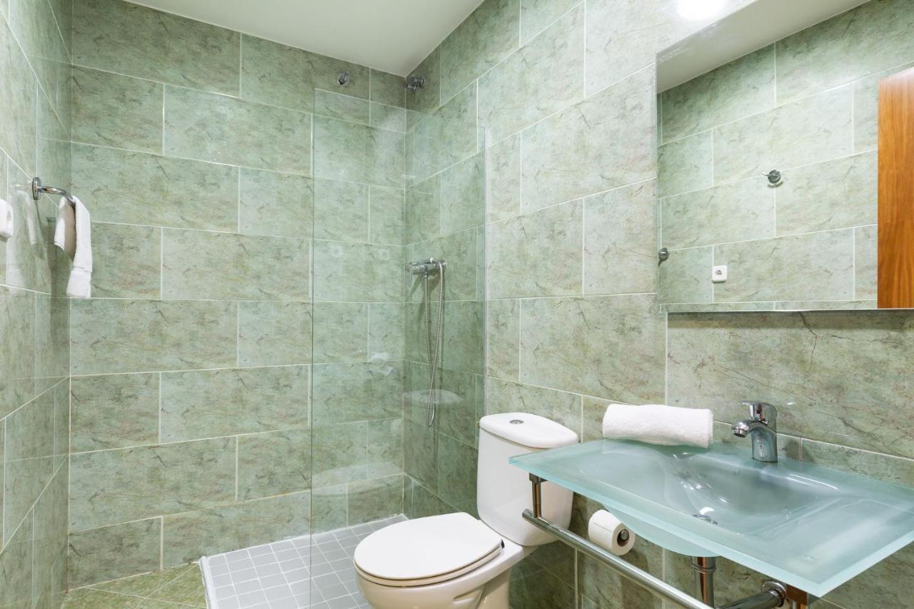Stay U-Nique Apartments Passatge De Font Barselona Dış mekan fotoğraf