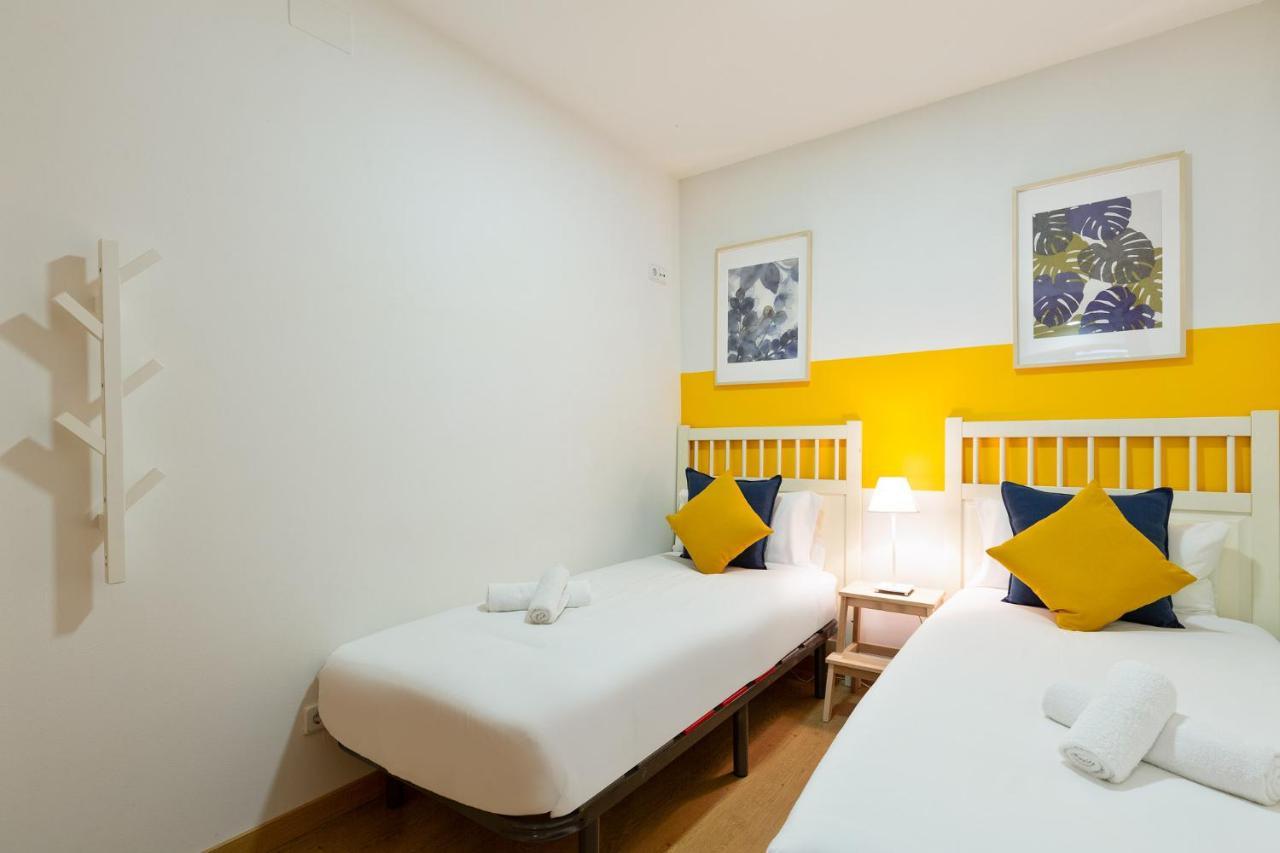 Stay U-Nique Apartments Passatge De Font Barselona Dış mekan fotoğraf